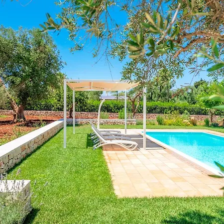 Trullo Zese Con Piscina Privata *