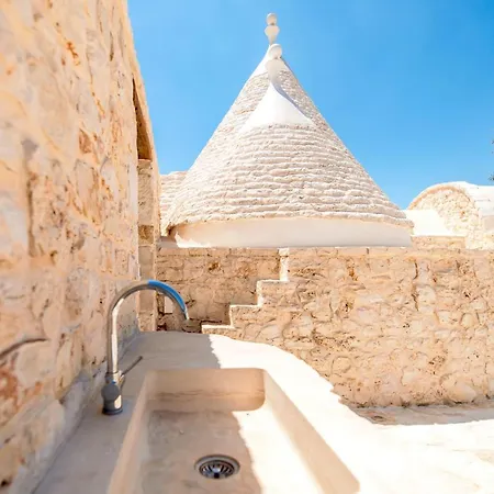 Trullo Zese Con Piscina Privata ヴィラ *