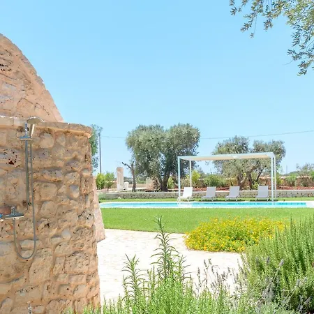 Trullo Zese Con Piscina Privata ヴィラ *