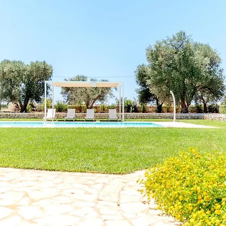 ヴィラ Trullo Zese Con Piscina Privata