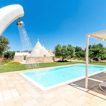 Trullo Zese Con Piscina Privata ヴィラ *