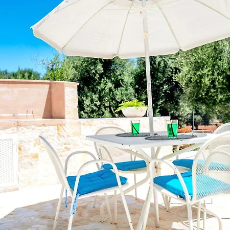Trullo Zese Con Piscina Privata ヴィラ *