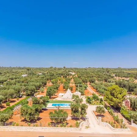 Trullo Zese Con Piscina Privata ヴィラ *