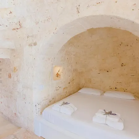 Trullo Zese Con Piscina Privata サン・ミケーレ・サレンティーノ